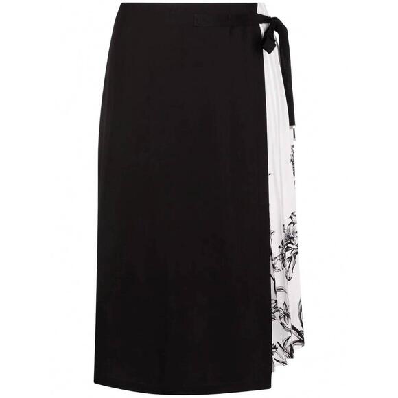NEW SALVATORE FERRAGAMO pleated silk skirt in black/white - Picture 6 of 6